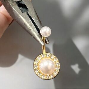 Gold pearl belly ring